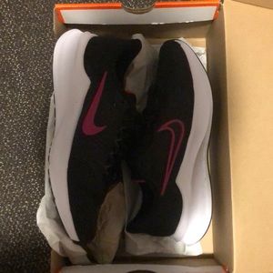 Nike Women’s Running Shoes, Downshifter 11 Size 7.5